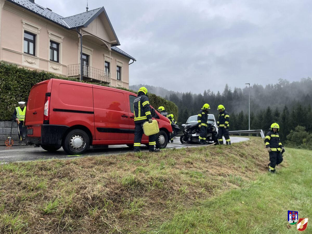 Ölaustritt nach Verkehrsunfall