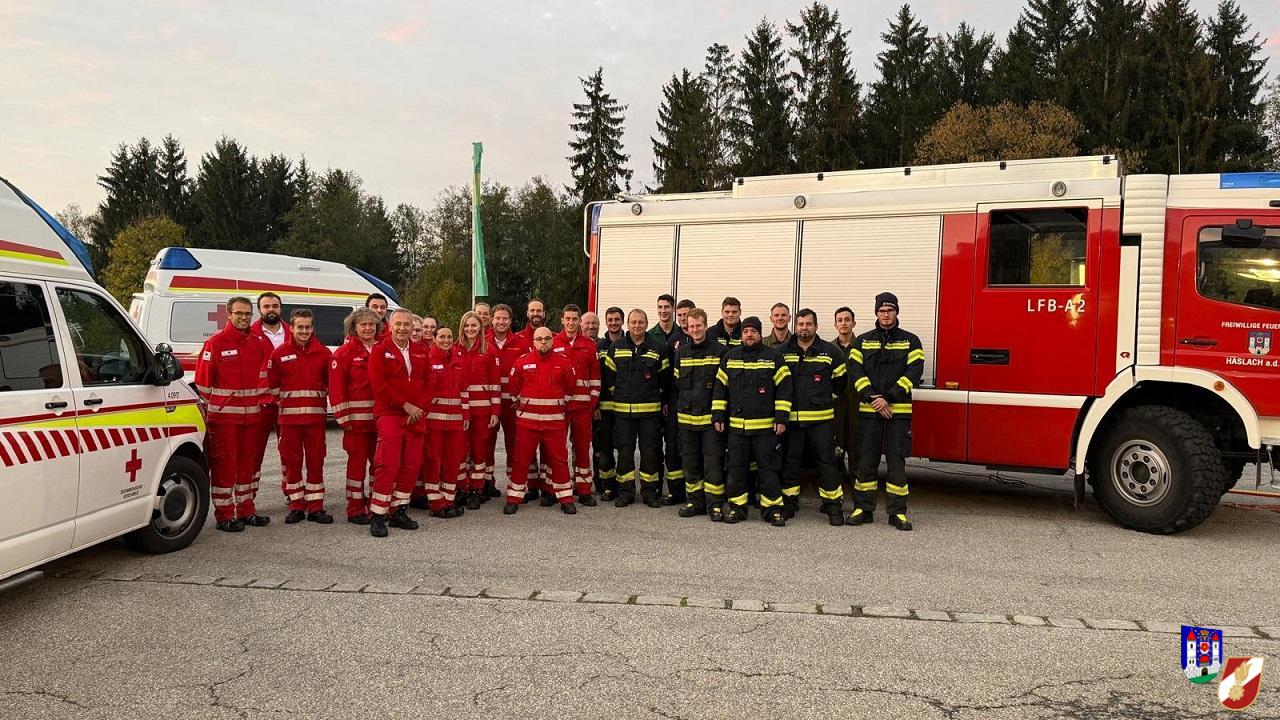 Übungsabend: Rotes Kreuz Rohrbach bei der Feuerwehr Haslach